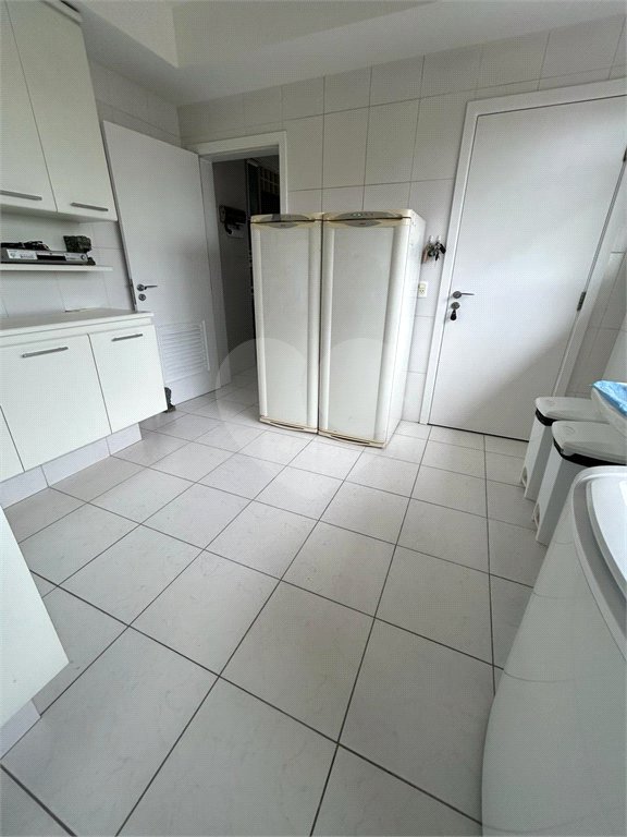 Apartamento para alugar com 3 suítes em Brooklin Paulista, São Paulo, SP