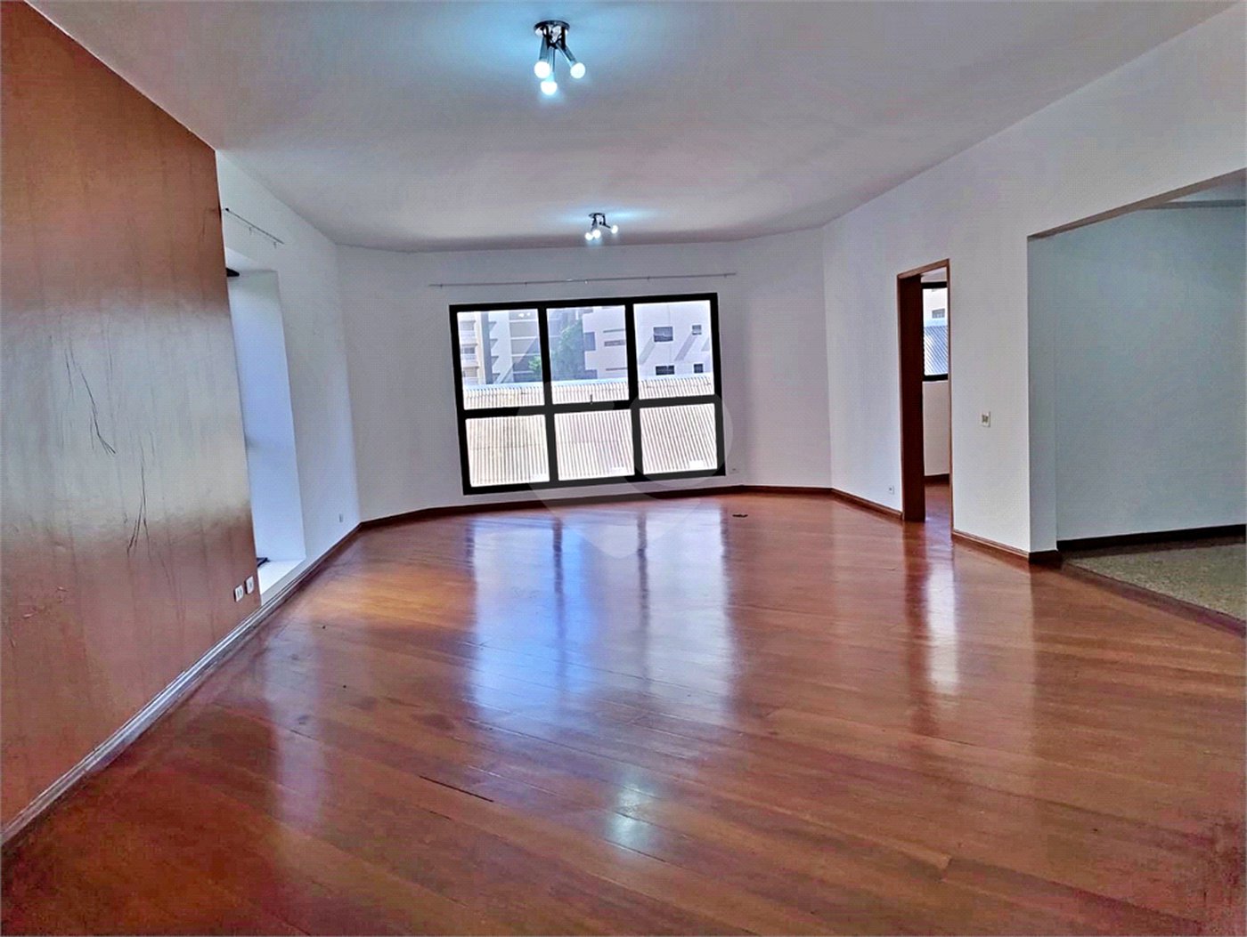 Apartamento à venda com 4 quartos, sendo 2 suítes,  em Indianópolis, São Paulo, SP