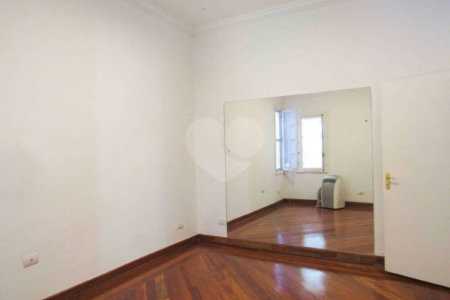 Casa à venda com 4 suítes no condomínio Chácara Flora, São Paulo - SP