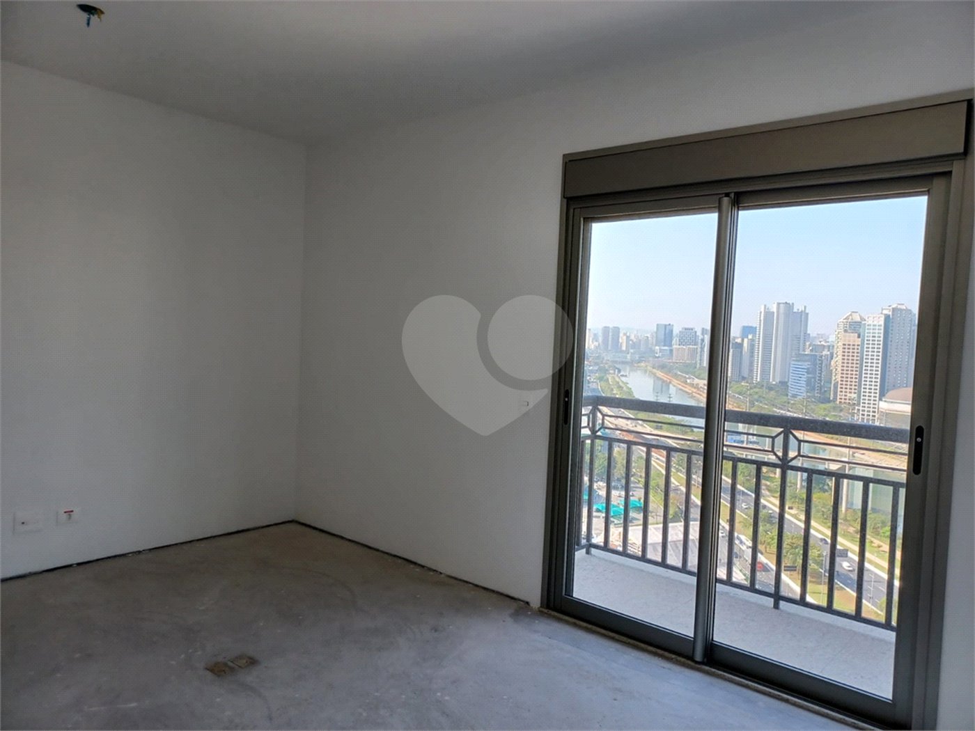Apartamento à venda com 4 suítes em Real Parque, São Paulo, SP