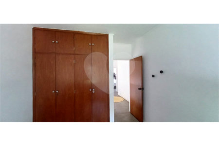 Sobrado à venda com 4 quartos, sendo 1 suíte,  em Jardim Colombo, São Paulo, SP