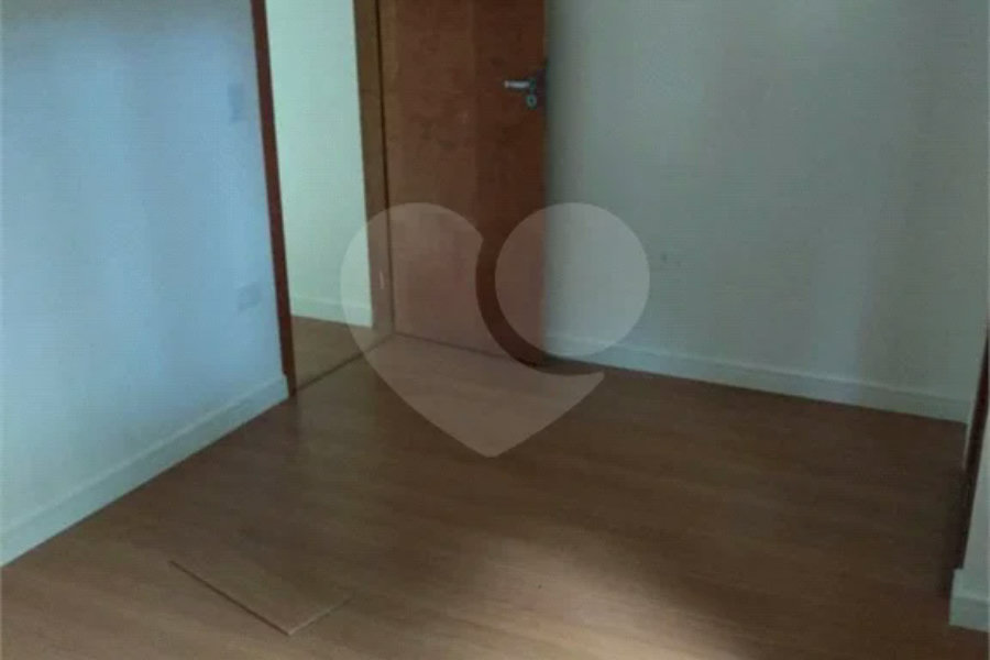 Casa à venda com 3 suítes no condomínio Severino Coelho, São Paulo - SP