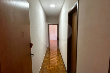 Casa à venda com 3 quartos, sendo 1 suíte, em Vila Boa Vista, São Carlos - SP