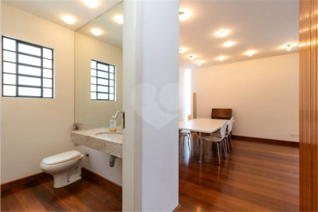 Casa à venda com 4 quartos, sendo 1 suíte, em Jardim Novo Mundo, São Paulo, SP