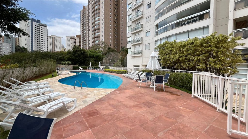 Apartamento à venda com 4 quartos, sendo 3 suítes, em Vila Andrade, São Paulo, SP