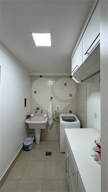 Casa à venda com 3 suítes no condomínio Residencial Delle Stelle, Louveira - SP