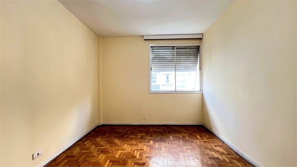 Apartamento à venda com 3 quartos, sendo 1 suíte,  em Pinheiros, São Paulo, SP