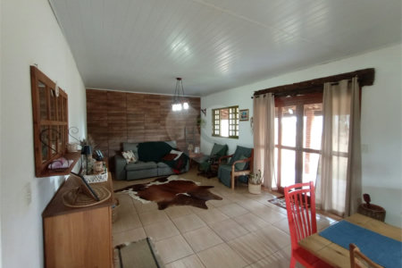 Casa à venda com 3 quartos, sendo 1 suíte,  em Estância Conceição, Itapetininga, SP