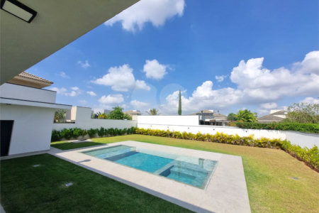 Casa à venda com 4 suítes no condomínio Xapada Park Ytu, Itu - SP