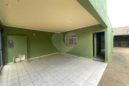 Casa à venda com 2 quartos em Loteamento Municipal São Carlos 3, São Carlos, SP