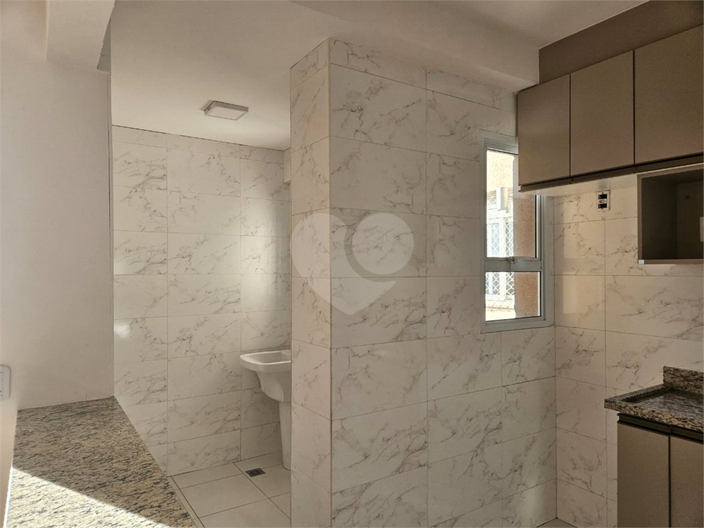 Apartamento à venda com 3 quartos, sendo 1 suíte, no Centro, Poá, SP