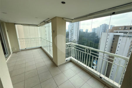 Apartamento à venda com 3 suítes em Vila Andrade, São Paulo, SP