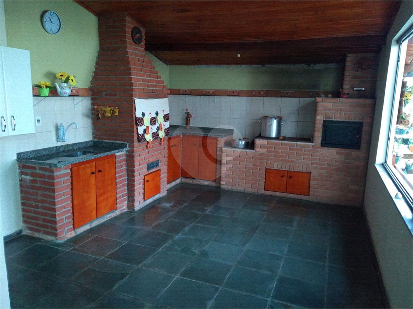 Sobrado à venda com 3 quartos, sendo 1 suíte,  em Vila Oliveira, Mogi das Cruzes, SP
