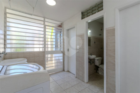 Casa Térrea à venda com 4 quartos, sendo 1 suíte, em Brooklin, São Paulo, SP