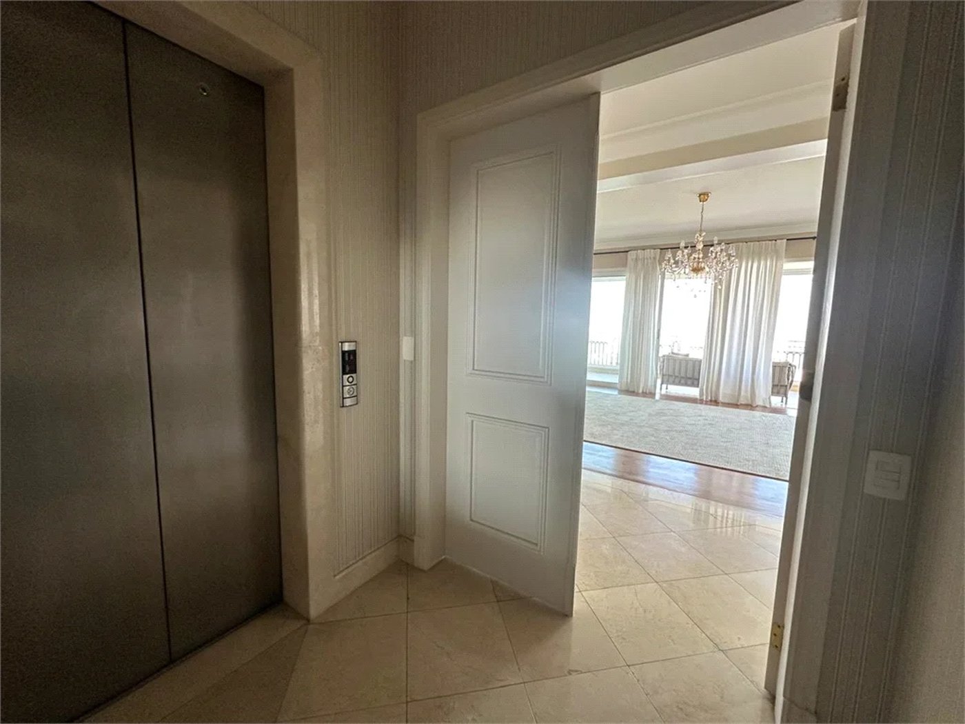 Apartamento para alugar com 4 suítes em Jardim Fonte do Morumbi, São Paulo, SP