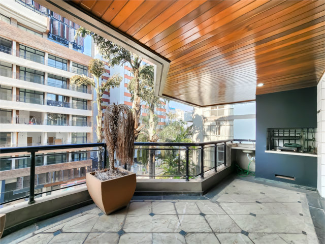 Apartamento à venda com 4 quartos, sendo 3 suítes,  em Higienópolis, São Paulo, SP