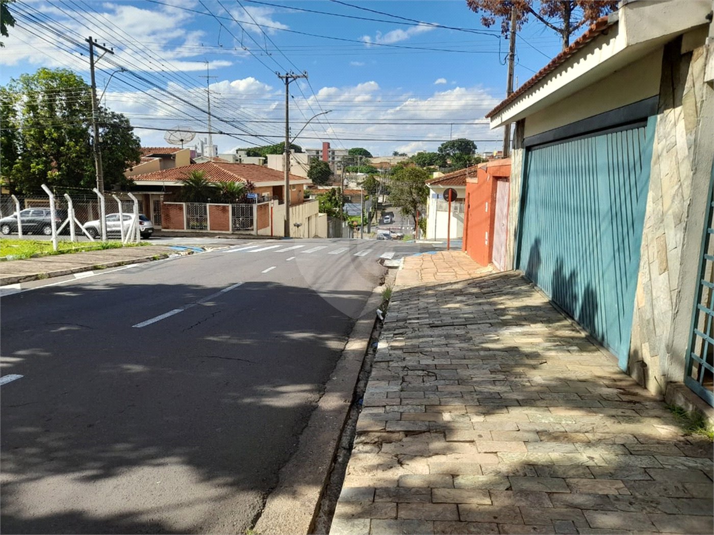 Imóvel Comercial na Rua Episcopal – Localização Estratégica em São Carlos