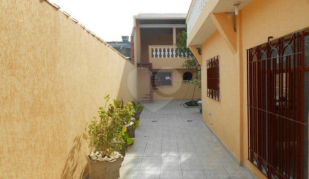 Casa Térrea à venda com 4 quartos, sendo 2 suítes,  em Parque Edu Chaves, São Paulo, SP