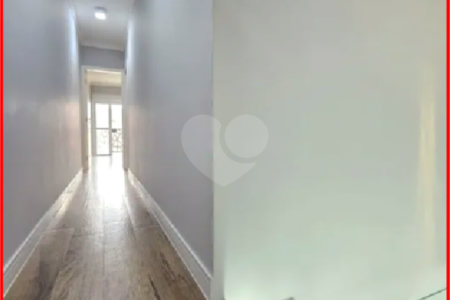 Sobrado à venda com 3 suítes em Vila Gumercindo, São Paulo, SP