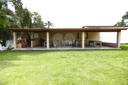 Chácara à venda com 3 quartos, sendo 1 suíte, em Vila São Pedro, Suzano, SP
