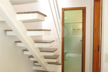 Sobrado à venda na Saúde -2/3 Quartos, 1/2 suítes, 2 Vagas na garagem - metrô Praça da Árvore