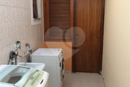 Sobrado à venda com 2 quartos, sendo 1 suíte, em Lar São Paulo, São Paulo, SP