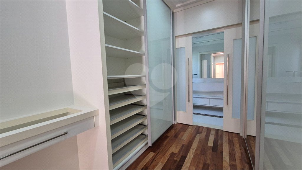 Casa à venda com 5 suítes no condomínio Lago Azul 1, Araçoiaba da Serra - SP