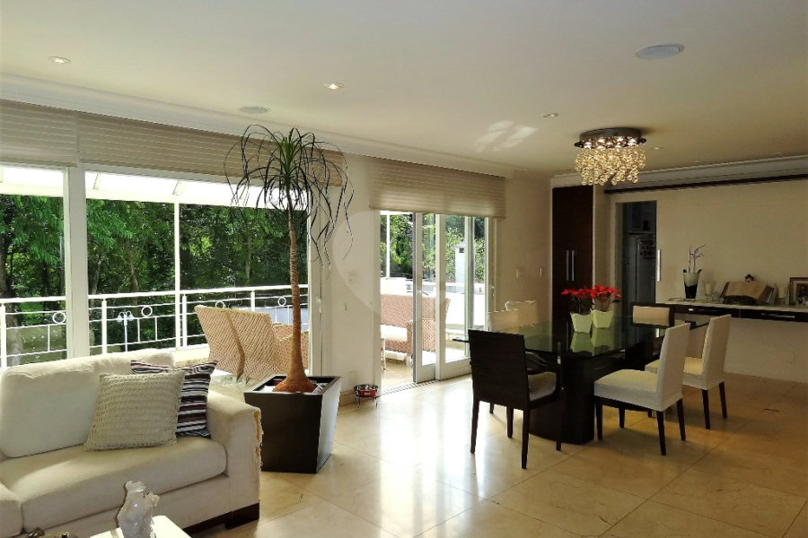 Casa à venda com 4 suítes no condomínio Residencial Jardim Itatinga, São Paulo - SP