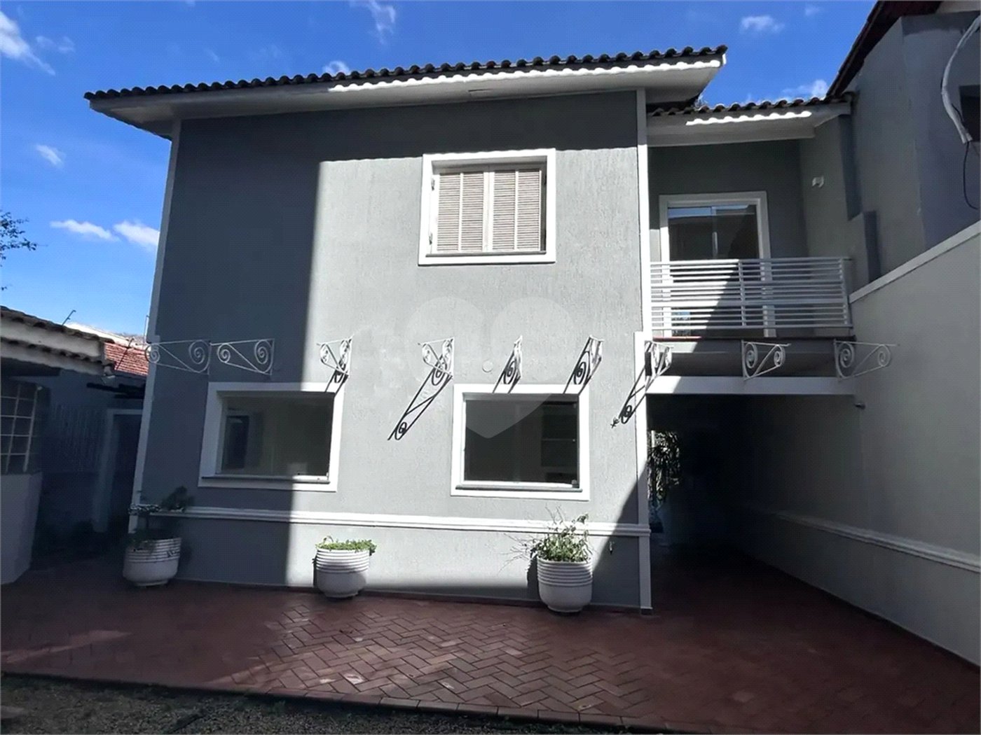 Sobrado à venda com 4 quartos, sendo 2 suítes, em Tremembé, São Paulo, SP