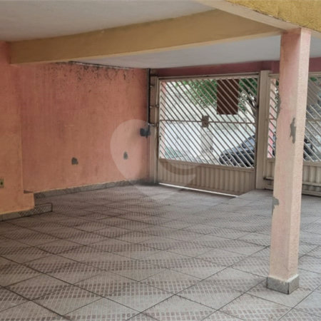 Sobrado à venda com 7 quartos em Parque Peruche, São Paulo, SP