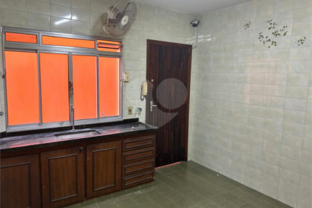 Sobrado para alugar com 2 quartos em Vila Anastácio, São Paulo, SP