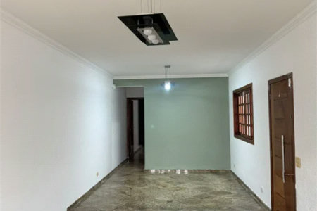 Sobrado à venda ou para alugar com 3 suítes em Vila Sônia, São Paulo, SP