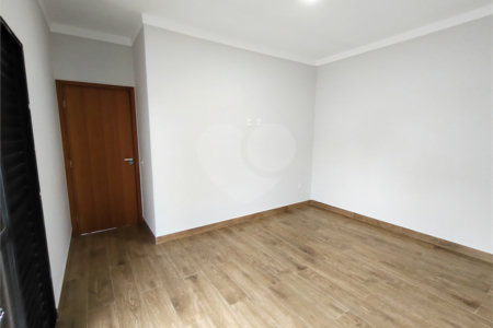 Casa à venda com 3 quartos, sendo 1 suíte, no condomínio Lago dos Ipês, Itapetininga - SP