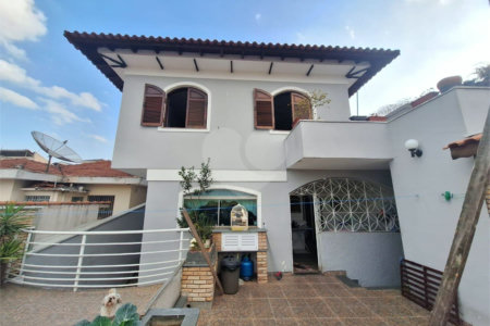 Sobrado à venda com 4 quartos, sendo 1 suíte, em Jardim Leonor Mendes de Barros, São Paulo, SP