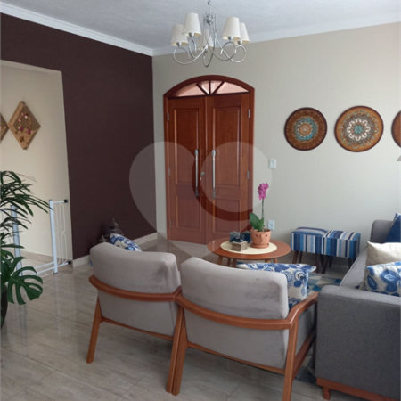Casa à venda com 3 quartos, sendo 1 suíte, em Bosque, Vinhedo, SP