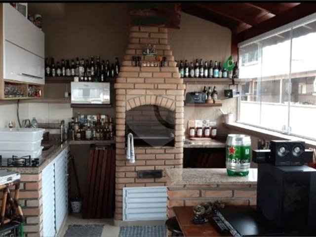 Casa à venda com 3 quartos, sendo 1 suíte, no condomínio Algarve Residencial, São Paulo - SP