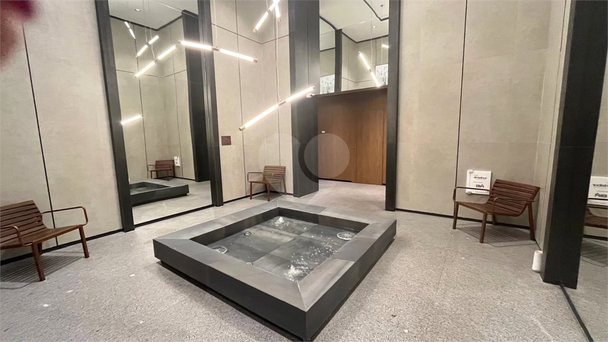 Apartamento à venda com 4 quartos, sendo 2 suítes,  em Pinheiros, São Paulo, SP