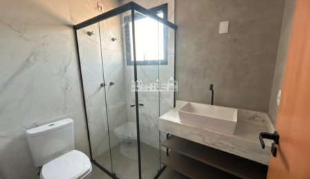 Apartamento à venda com 3 quartos, sendo 1 suíte, no centro de Atibaia - SP