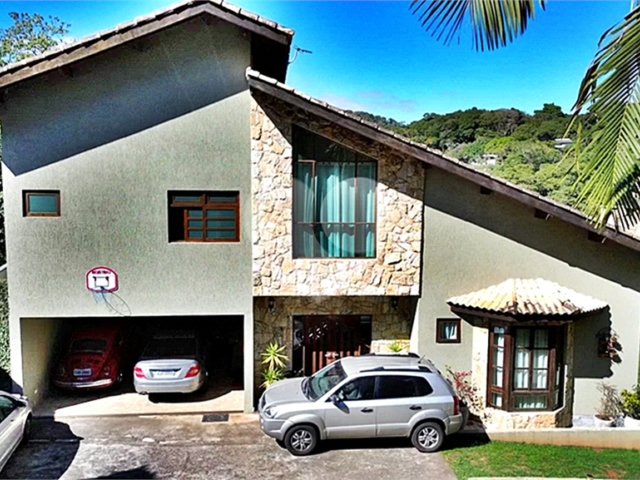 Casa à venda com 3 quartos no condomínio Alpes da Cantareira, Mairiporã - SP