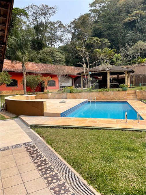 Casa à venda ou para alugar com 4 suítes no condomínio Alpes da Cantareira, Mairiporã - SP