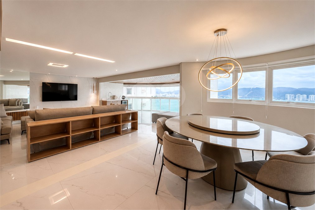 Apartamento à venda com 5 suítes em Parque Enseada, Guarujá, SP
