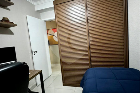 Apartamento à venda com 3 quartos, sendo 1 suíte, em Parque Reboucas, São Paulo, SP