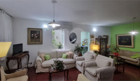 Casa de Vila à venda com 3 quartos, sendo 2 suítes, em Jardim Hípico, São Paulo, SP