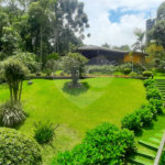 Casa à venda com 5 quartos, sendo 4 suítes, no condomínio Alpes da Cantareira, Mairiporã - SP