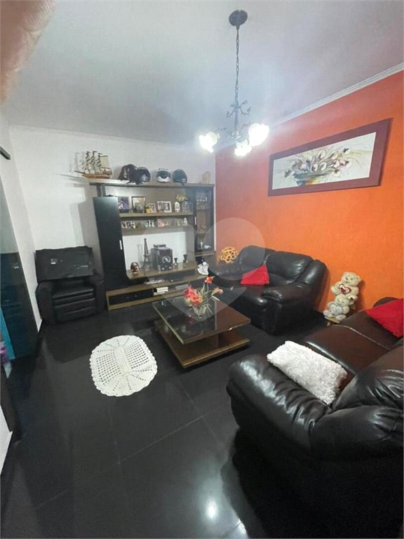 Sobrado à venda com 4 quartos, sendo 1 suíte,  em Jardim Catanduva, São Paulo, SP
