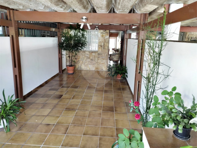 Sobrado à venda com 2 suítes em Tremembé, São Paulo, SP