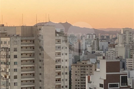 Apartamento à venda com 2 quartos, sendo 1 suíte, em Santa Efigênia, São Paulo, SP