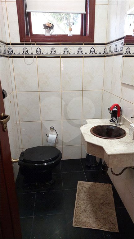 Casa à venda com 3 quartos, sendo 2 suítes, no condomínio Vinhas da Vista Alegre - Lado Sede, Vinhedo - SP