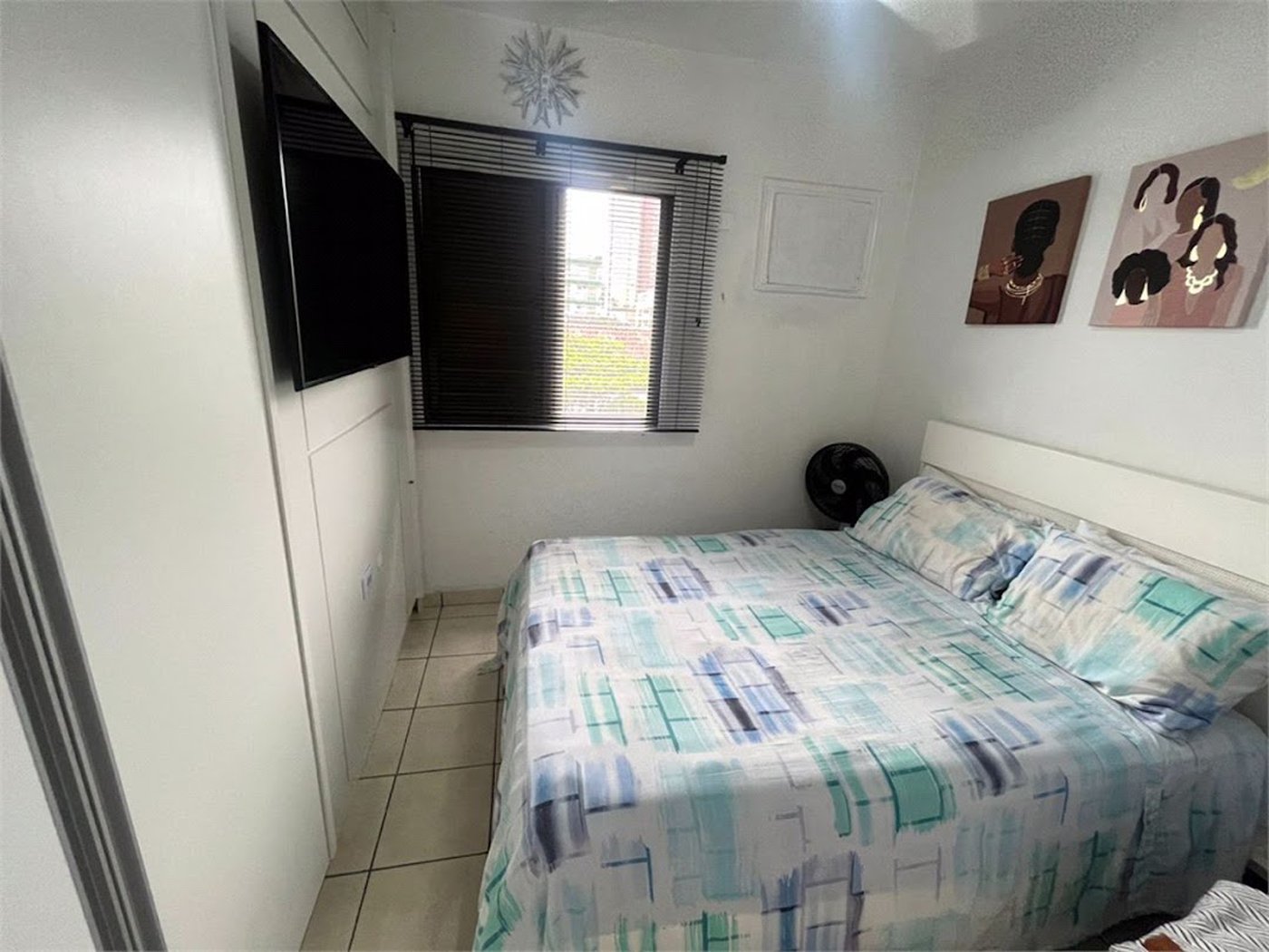 Apartamento com 2 dormitórios à venda, 64 m² por R$ 360.000,00 - Jardim Praiano - Guarujá/SP