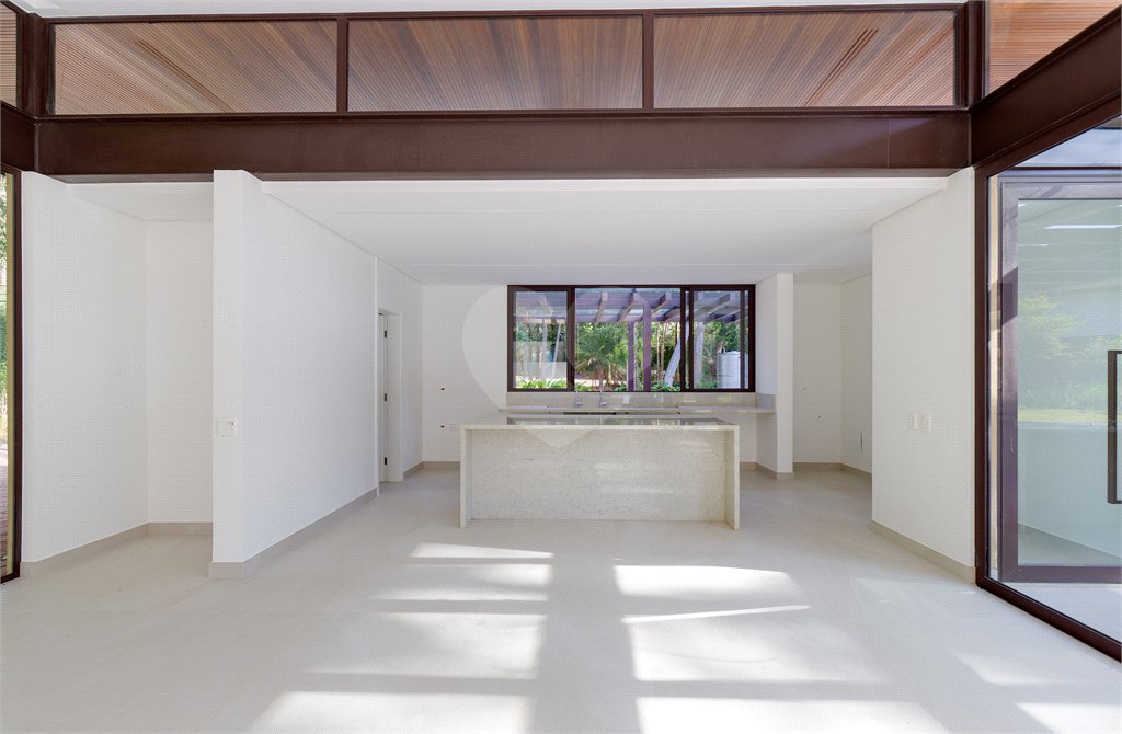Casa à venda com 5 suítes no condomínio Chácara Flora, São Paulo - SP